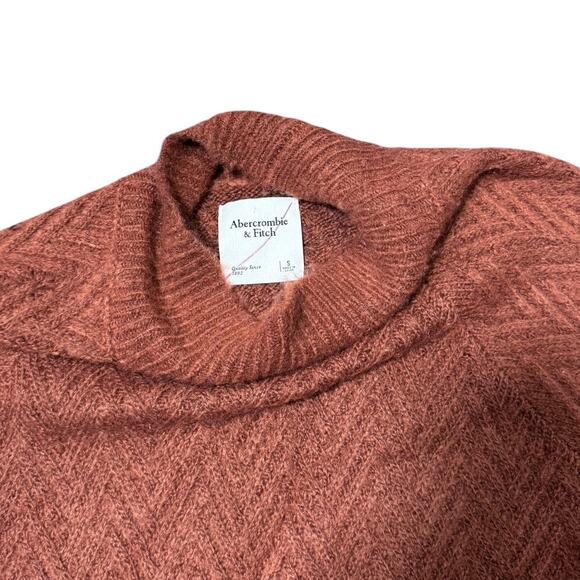 Abercrombie and Fitch Copper Turtleneck Sweater - Size Small - Picture 2 of 6